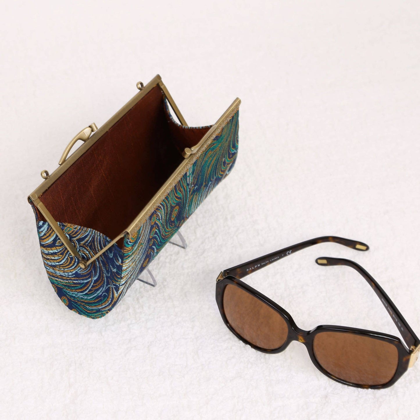 Handmade Peacock Brocade Eyeglasses Case with Kiss Clasp
