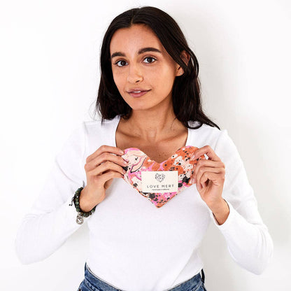 Paradisio Eye Love Pillow